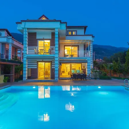 Orka Four Seasons 5 * Oludeniz